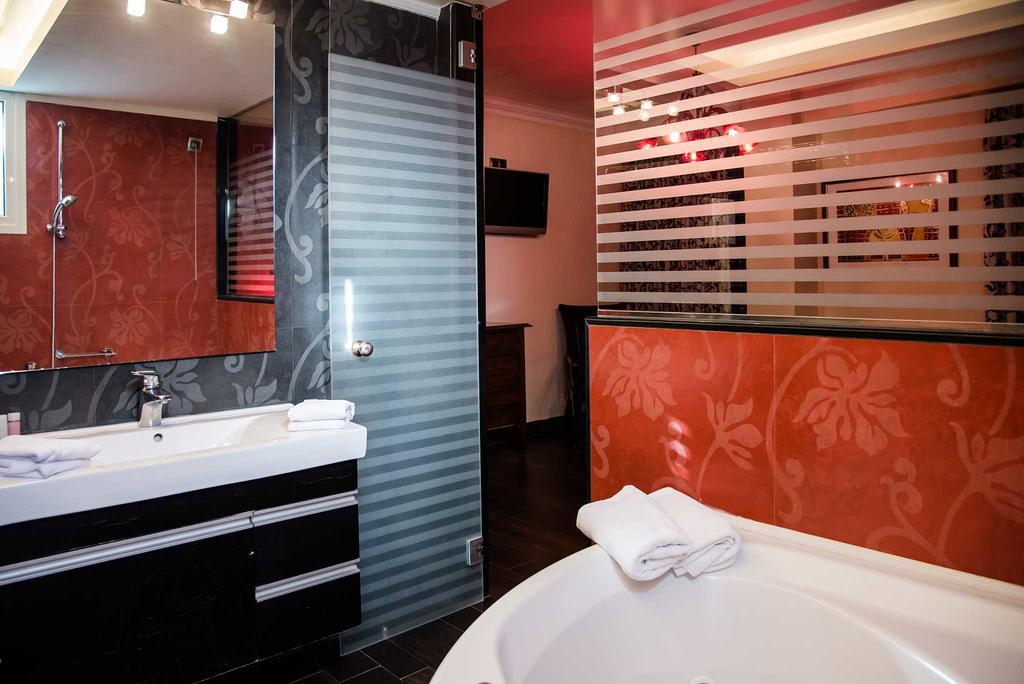 Hotel Maroussi Атина Стая снимка