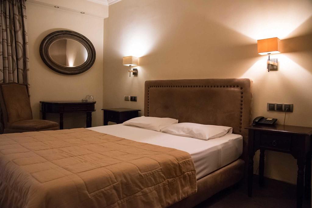 Hotel Maroussi Атина Стая снимка