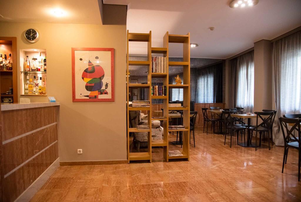 Hotel Maroussi Атина Екстериор снимка