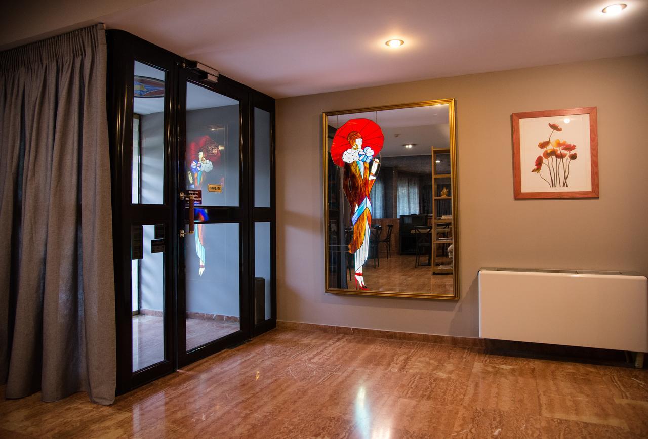 Hotel Maroussi Атина Стая снимка